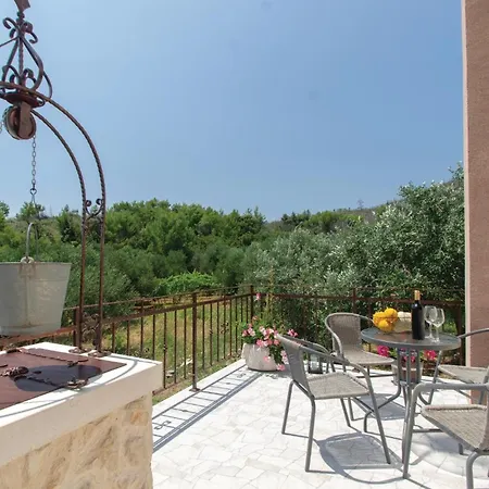 Vikendica One-bedroom In Smokvica (Korcula)
