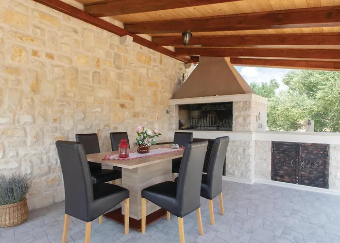 One-bedroom In Semesterbostad